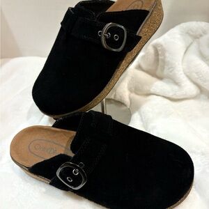 BLACK ORTHOFEET CASEY LEATHER CLOG
